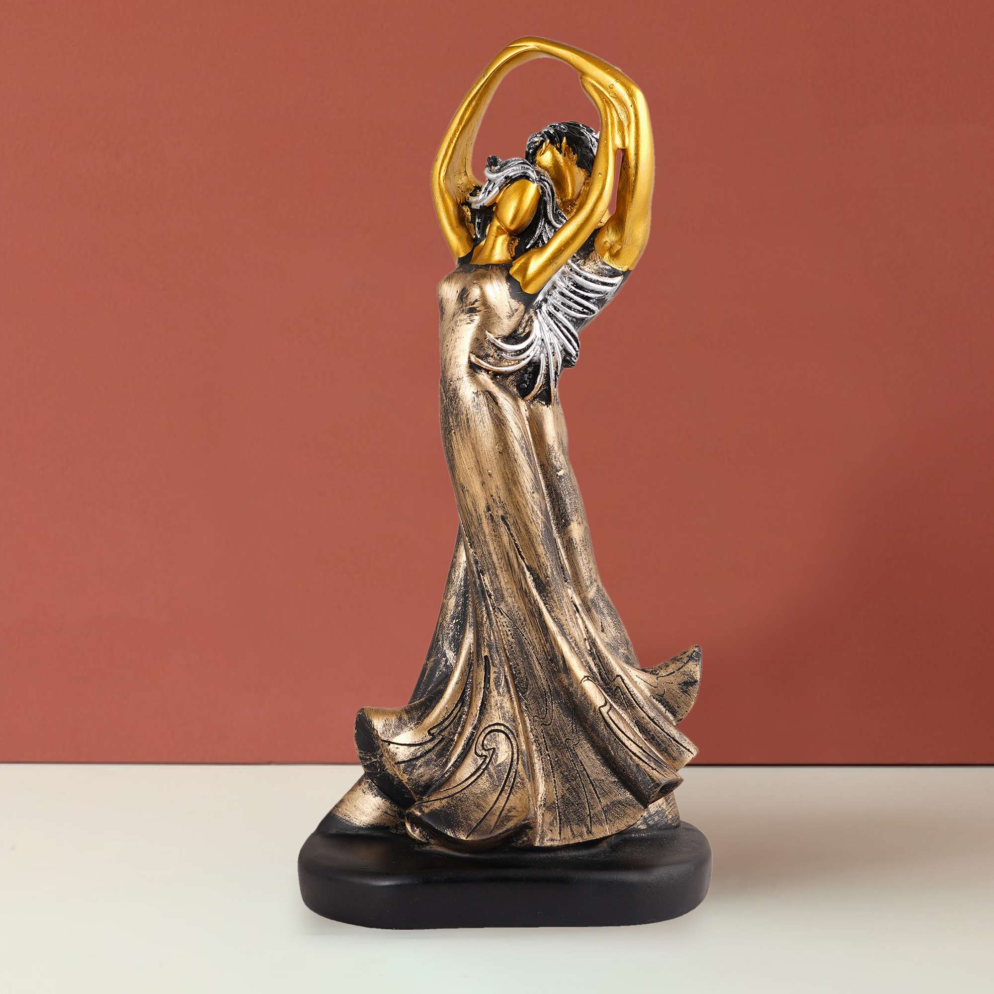 Great Valentine's Day Gift For Girl & Boys symbolizes true love, Romantic Gift Showpieces (Brown Golden)