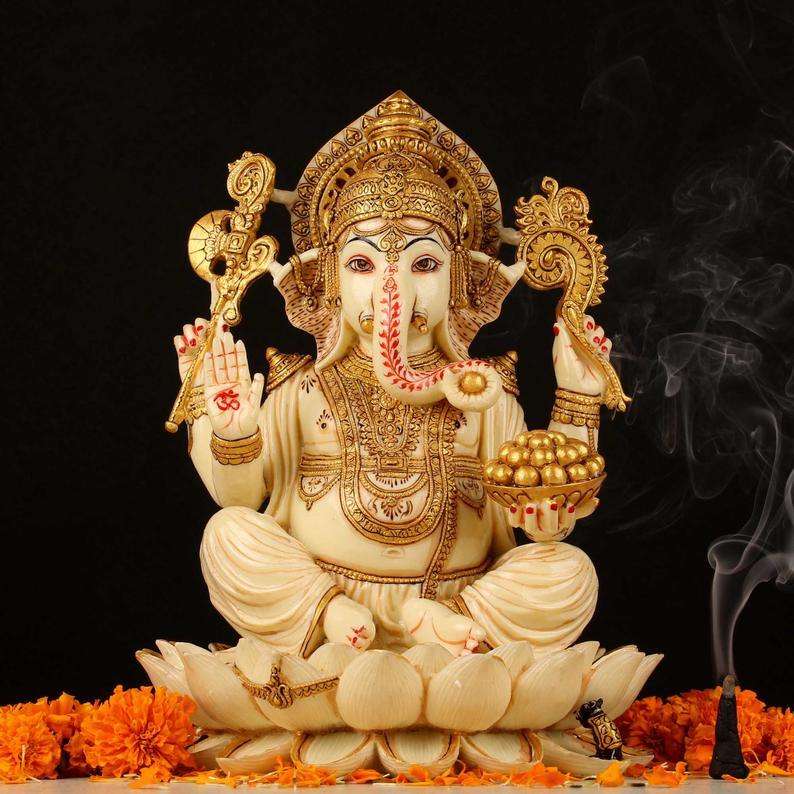 Handcrafted Marble Lord Ganesha Sitting on Lotus Idol | Divine Ganpati Murti for Home Décor, Puja Mandir & Gifting | Spiritual Marble Showpiece Statue